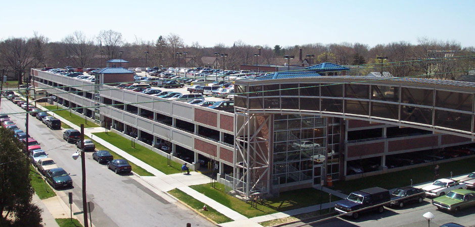 Parking Garage Winthrop University Hospital / Mineola, NY